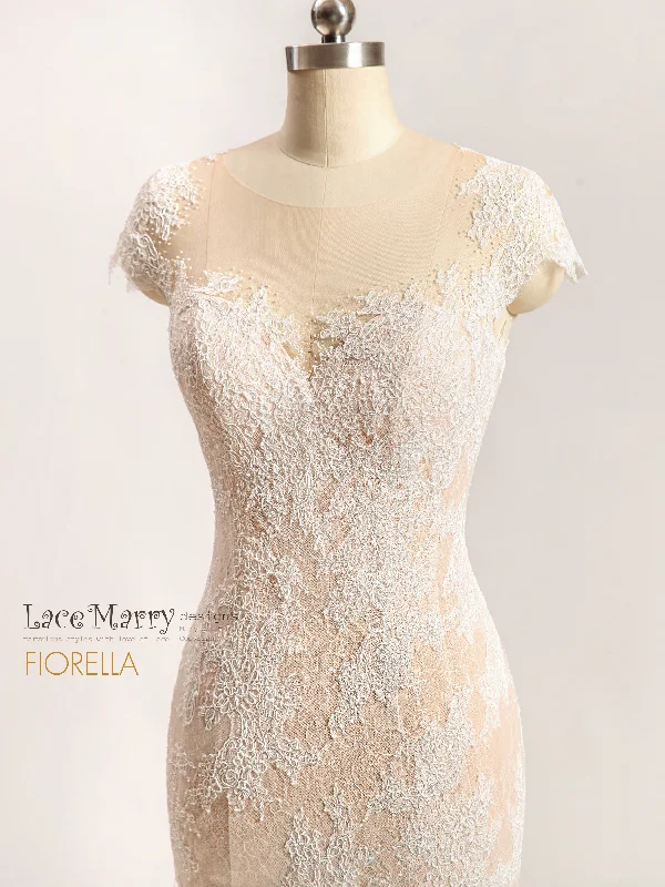 FIORELLA / Delicate Lace Wedding Dress with Keyhole Back